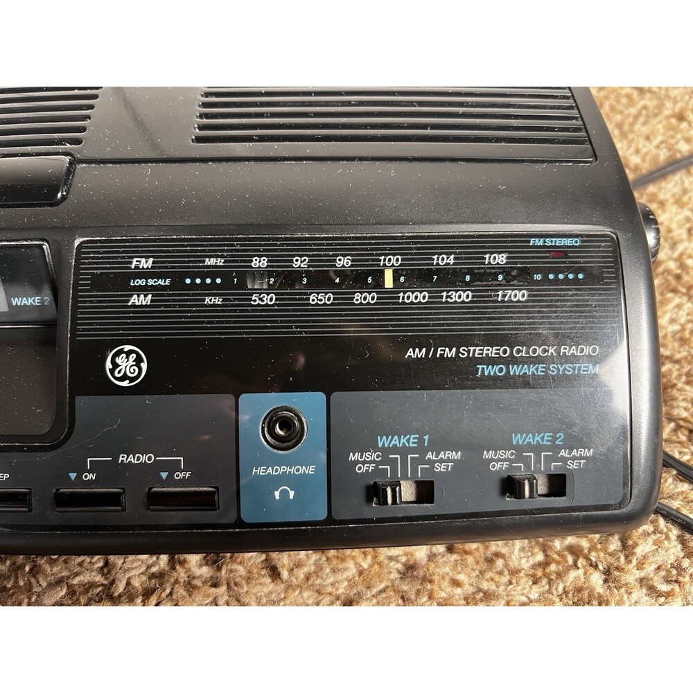 Vintage GE 7-4684A AM/FM Stereo Dual Alarm Clock Radio Two Wake System